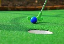 How To Play Indoor Mini Golf